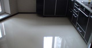Наливной пол на кухне Арсеньев, цена от 896 руб.